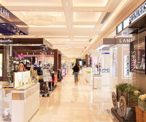 日本關(guān)西 - 知名化妝品專柜 翻譯導(dǎo)購